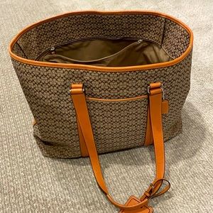 Oversized neverfull coach bag.